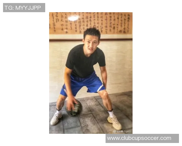 周鹏：从篮球场上的巨星到生活中的榜样，探寻他的奋斗与坚持之路